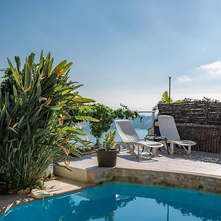 Bas De Piscine Vue Epoustouflante *